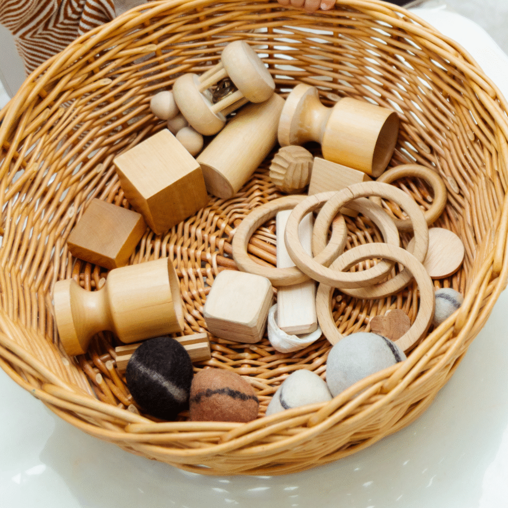 Cesta sensorial, cesta sensorial Montessori